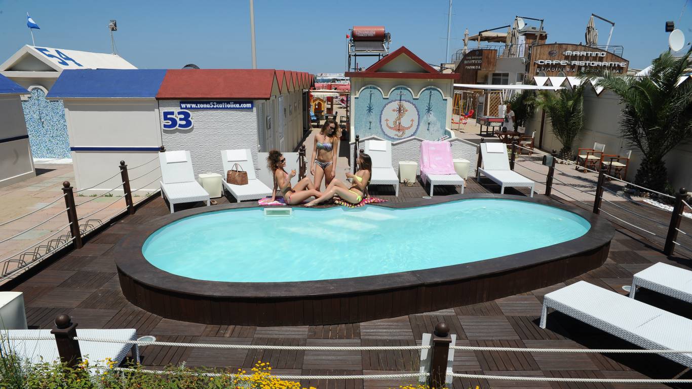 Hotel-Vienna-Mare-Cattolica-piscina-DSC-4705