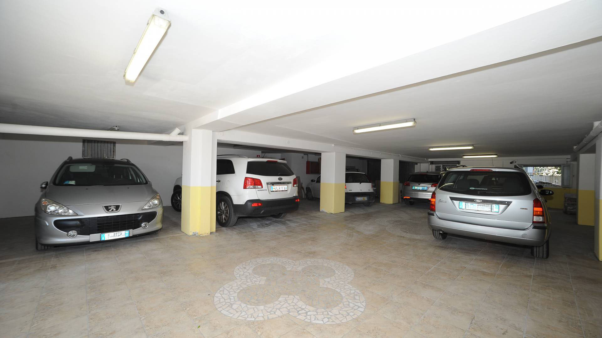 Hotel Vienna Mare - Cattolica - Garage